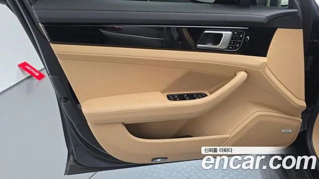 Porsche Panamera 2020 thumb 4