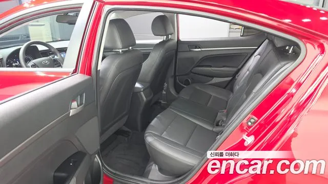 Hyundai Avante 2017 thumb 11