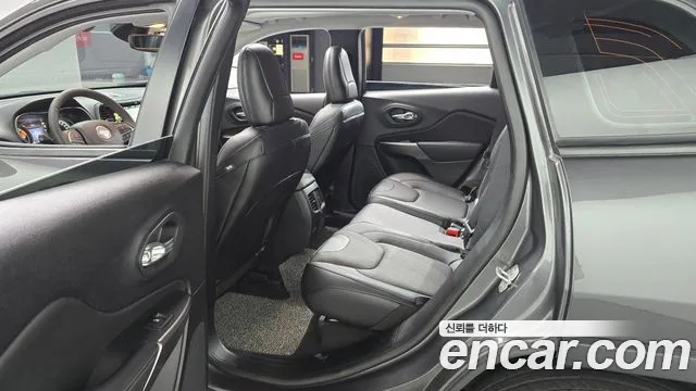 Jeep Cherokee 2022 thumb 11