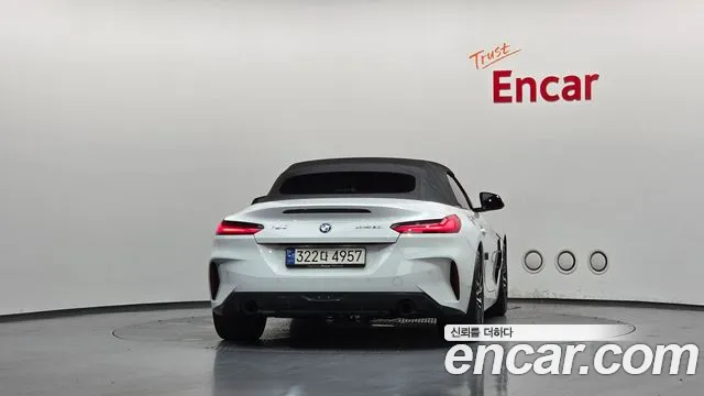 BMW Z4 2024 thumb 12