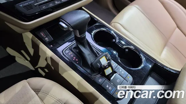 Kia Carnival 2019 thumb 11