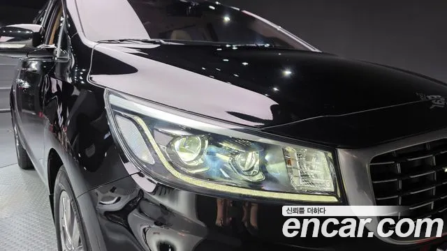 Kia Carnival 2019 thumb 9