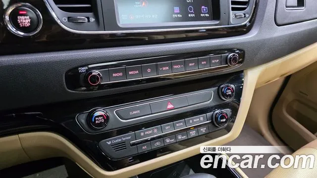 Kia Carnival 2019 thumb 10
