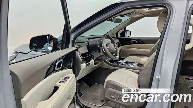 Kia Carnival 2024 thumb 4