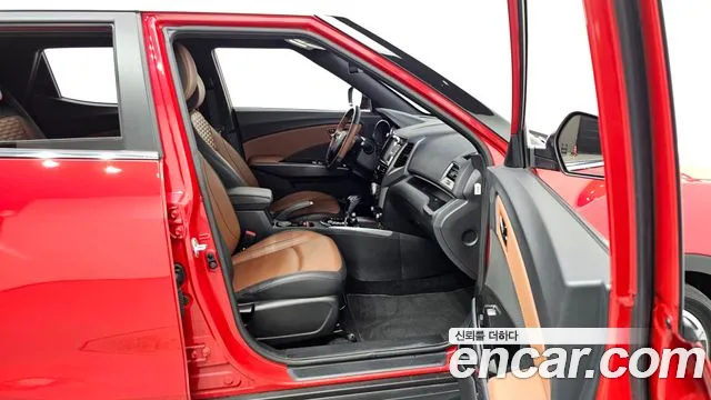 KG_Mobility_Ssangyong TIBOLI 2017 thumb 8