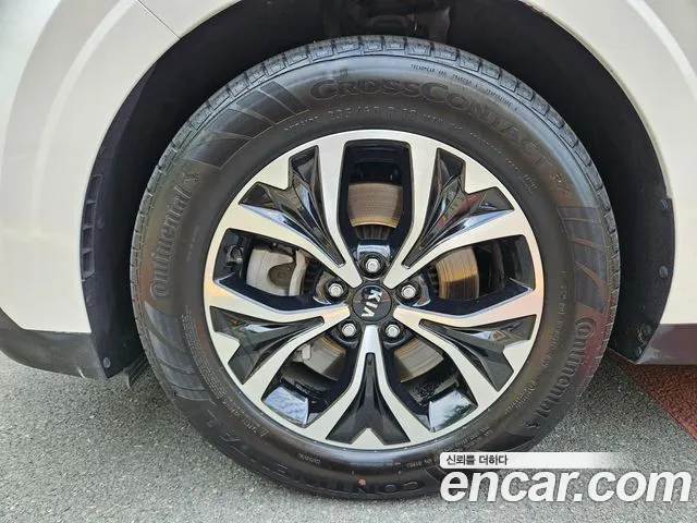Kia Carnival 2021 thumb 5