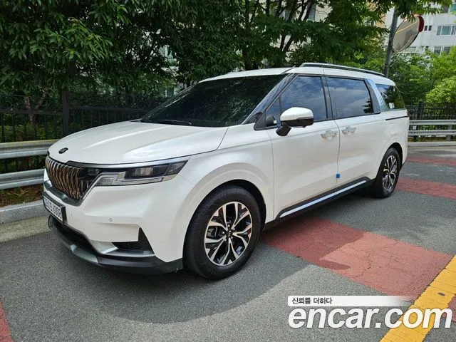 Kia Carnival 2021 thumb 2