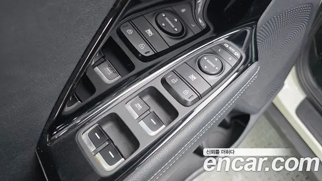 Kia Niro 2017 thumb 8
