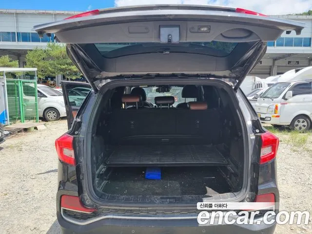 KG_Mobility_Ssangyong Rexton 2017 thumb 5
