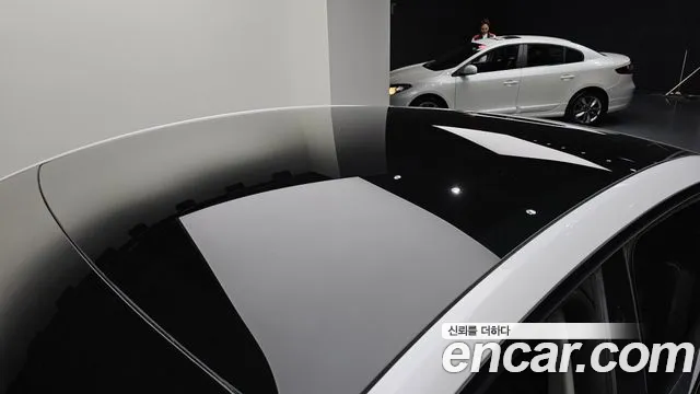 Tesla Model Y 2021 thumb 10