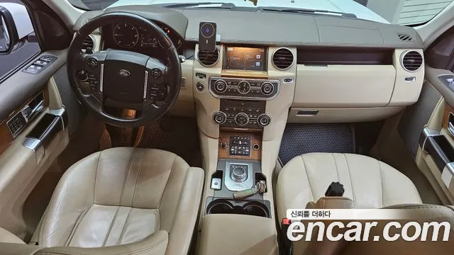 Land Rover Discovery 2016 thumb 10