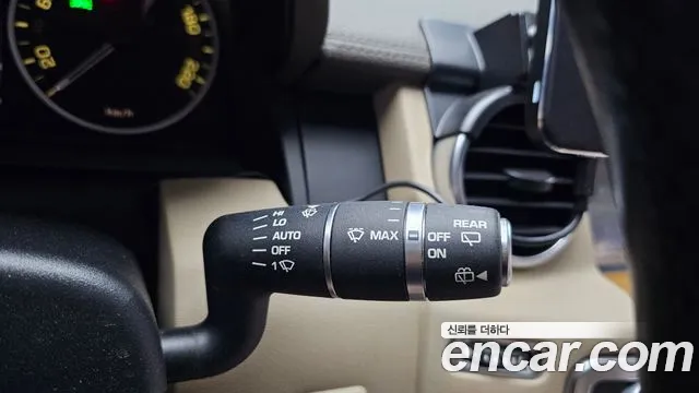 Land Rover Discovery 2016 thumb 4