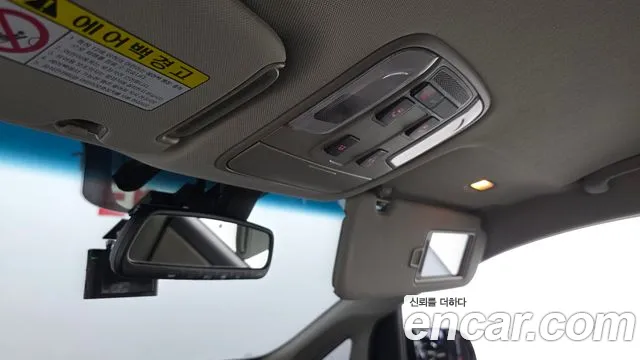 Kia Carnival 2018 thumb 3