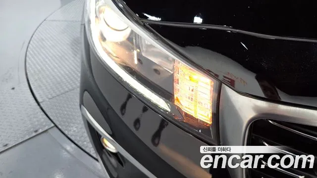 Kia Carnival 2018 thumb 9