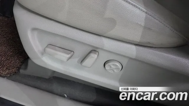 Kia Carnival 2018 thumb 12