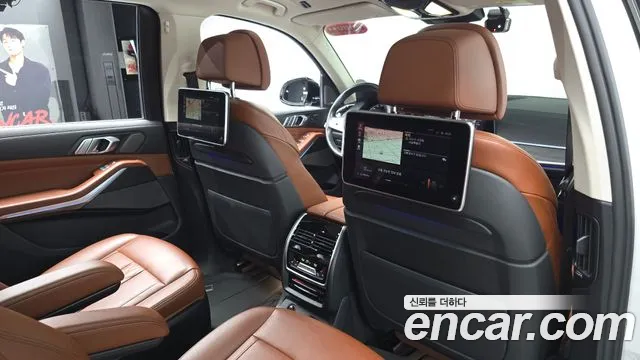 BMW X7 2020 thumb 10