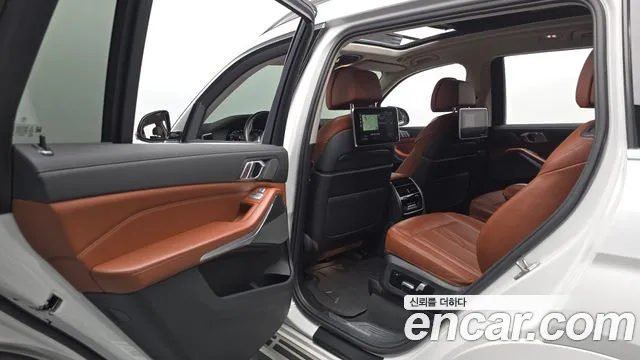 BMW X7 2020 thumb 6