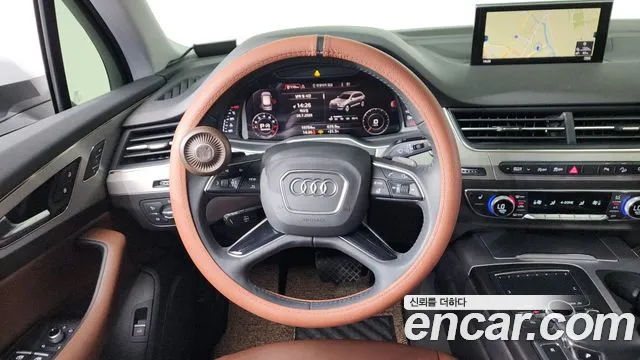Audi Q7 2019 thumb 4