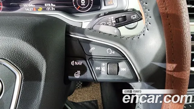 Audi Q7 2019 thumb 8