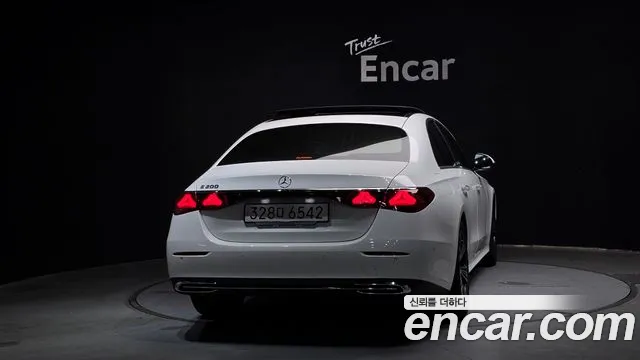 Mercedes-Benz E-Класс 2024 thumb 8