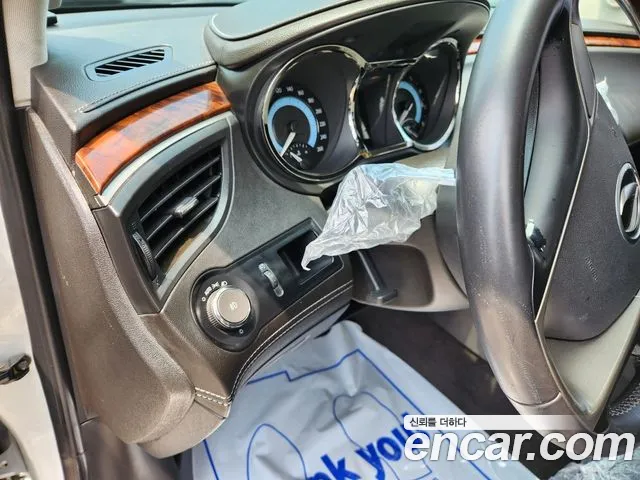Chevrolet Alpheon 2011 thumb 10