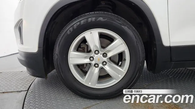 Chevrolet Tracker 2016 thumb 5