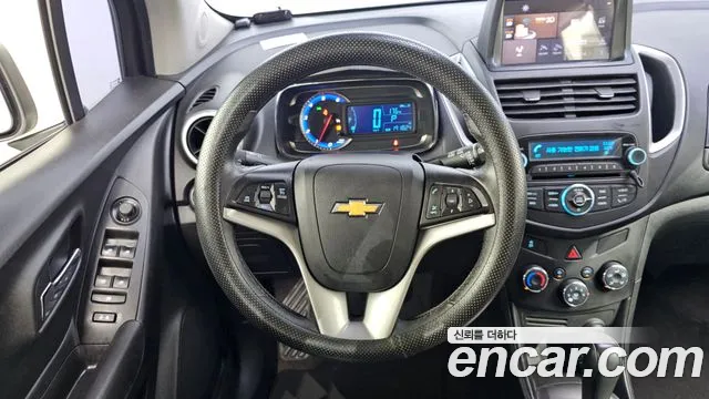 Chevrolet Tracker 2016 thumb 6