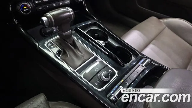 Kia Stinger 2018 thumb 11