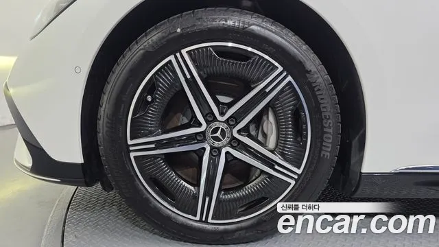 Mercedes-Benz EQE 2024 thumb 3