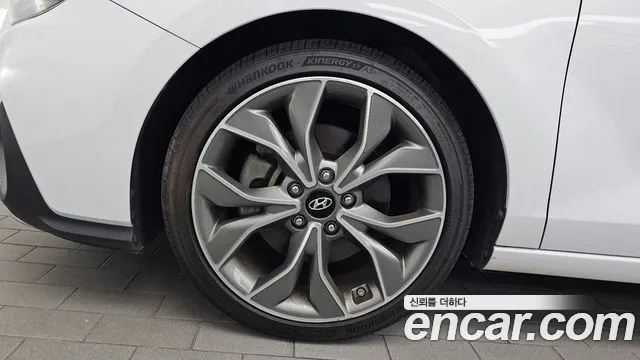 Hyundai i30 2019 thumb 4