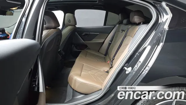 BMW 5 серии 2025 thumb 9
