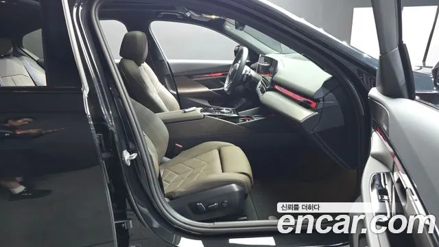 BMW 5 серии 2025 thumb 3