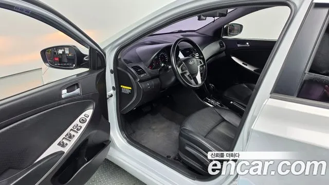Hyundai Accent 2015 thumb 2