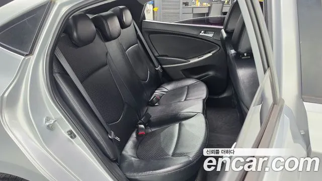 Hyundai Accent 2015 thumb 4