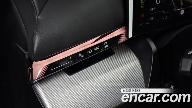 BMW 5 серии 2025 thumb 11