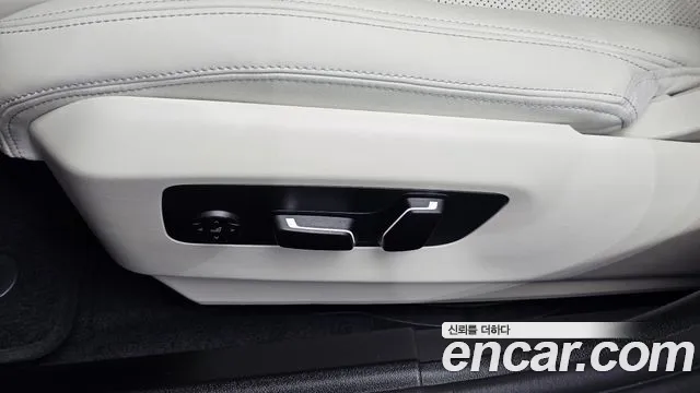 BMW 5 серии 2025 thumb 10