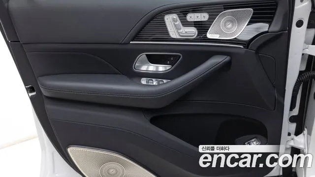 Mercedes-Benz GLS 2025 thumb 8
