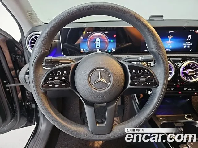 Mercedes-Benz A-Класс 2020 thumb 2