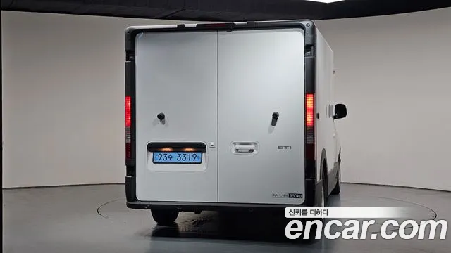 Hyundai Staria 2026 thumb 5
