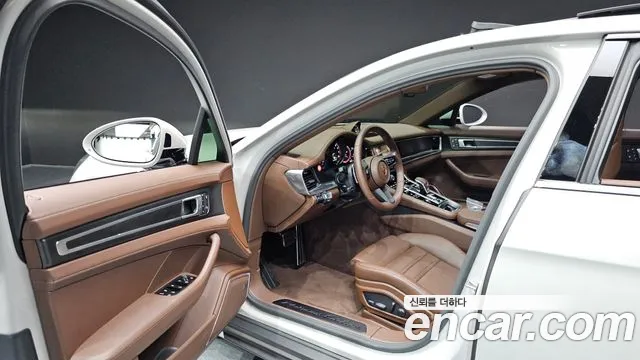 Porsche Panamera 2023 thumb 5