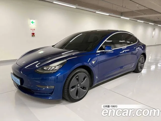 Tesla Model 3 2020 thumb 5