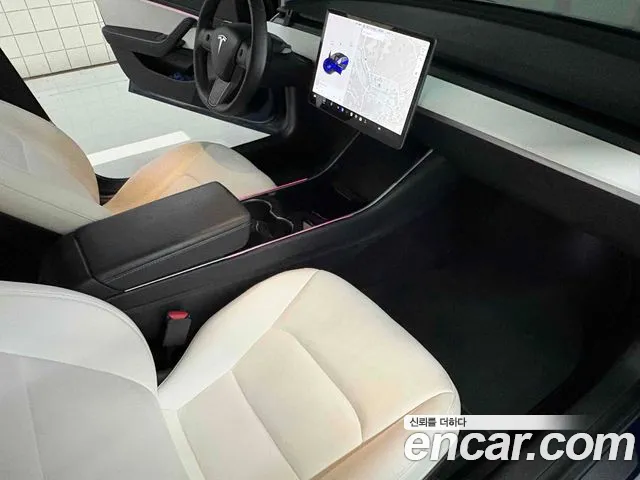 Tesla Model 3 2020 thumb 7