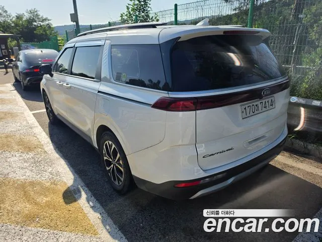 Kia Carnival 2021 thumb 7