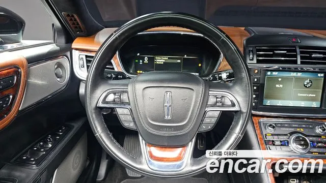 Lincoln Continental 2019 thumb 3