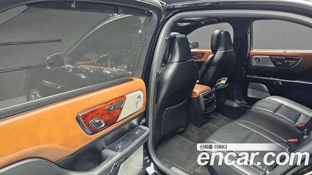Lincoln Continental 2019 thumb 7