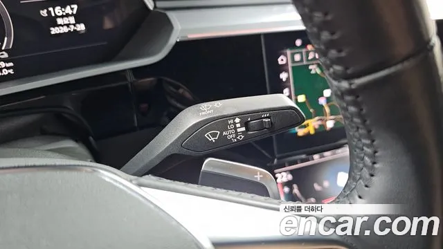 Audi e-tron 2021 thumb 12
