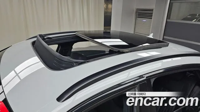 Audi e-tron 2021 thumb 7