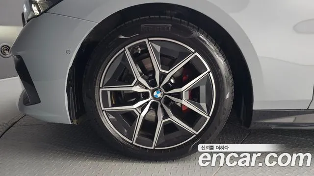 BMW 5 серии 2025 thumb 4