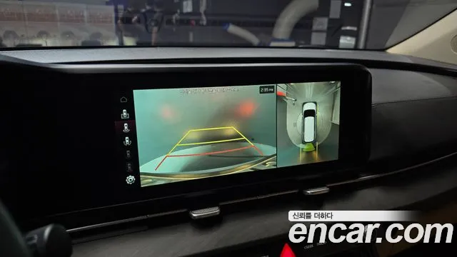 Kia Carnival 2021 thumb 8