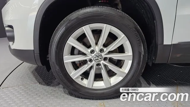 Volkswagen Tiguan 2014 thumb 10